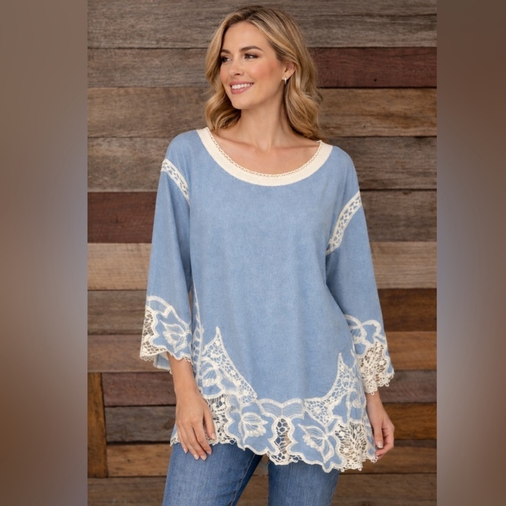 Chico's Blue Tunic Top with White Lace Trim Size 3xl